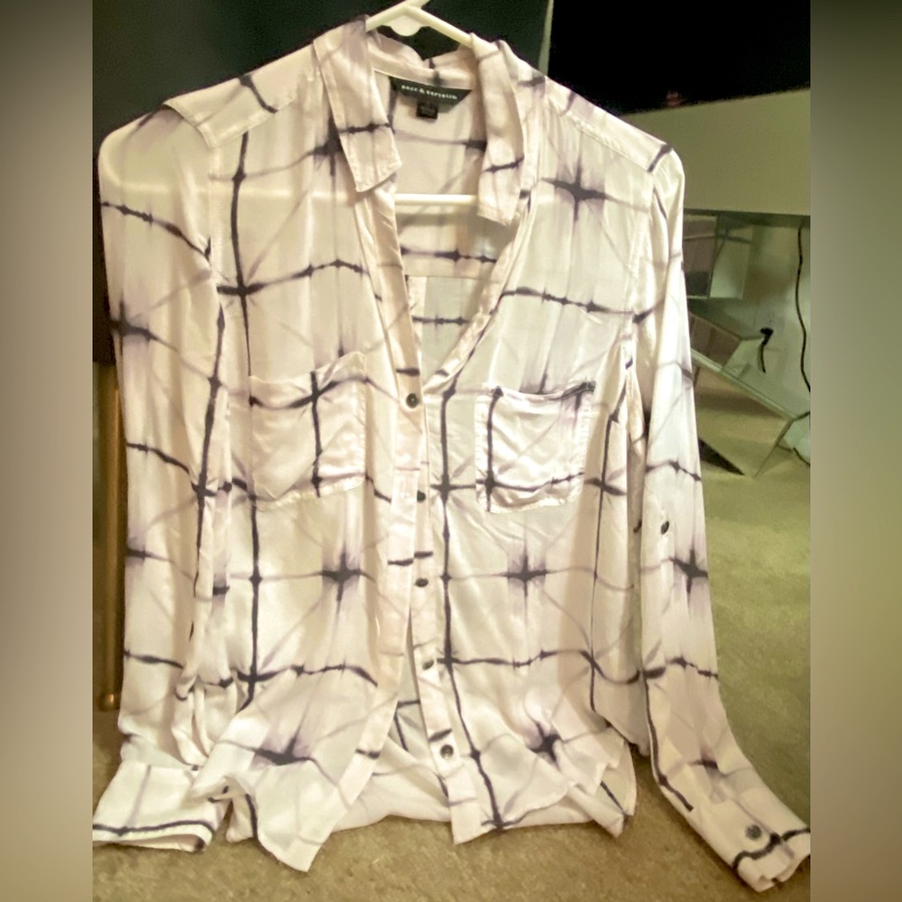White and Purple Dye Button Collar Shirt